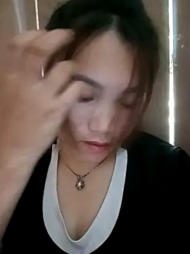 min-xinh online show from October 18, 2025, 6:26 am