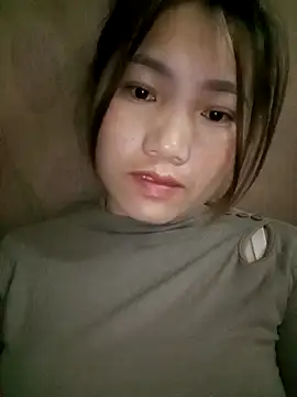 min-xinh online show from November 1, 2025, 9:28 pm