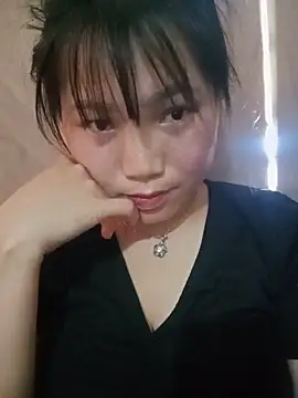 Snapshot of min-xinh chatting on June 5, 2026, 8:42 am min-xinh online show from June 5, 2026, 8:42 am