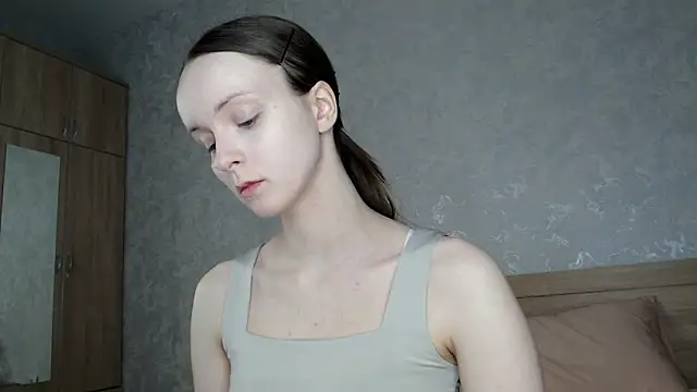 Snapshot of Yourplayfulspark chatting on November 6, 2025, 12:55 am Yourplayfulspark online show from November 6, 2025, 12:55 am