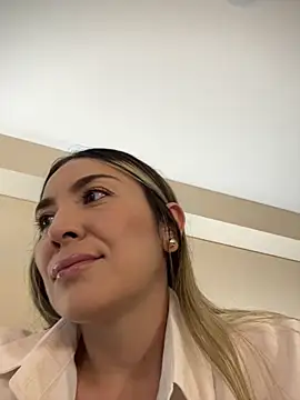 Mariana gom online show from April 28, 2026, 12:21 pm
