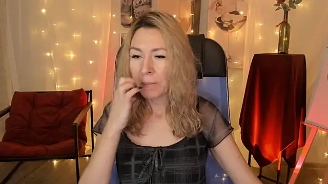 DonnaSmitth online show from February 5, 2026, 6:45 pm