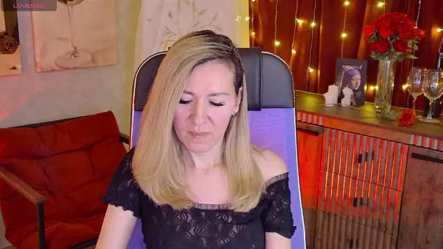 DonnaSmitth online show from April 23, 2026, 7:05 pm