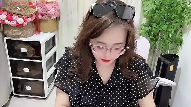 NEWONETO online show from June 19, 2026, 1:59 pm
