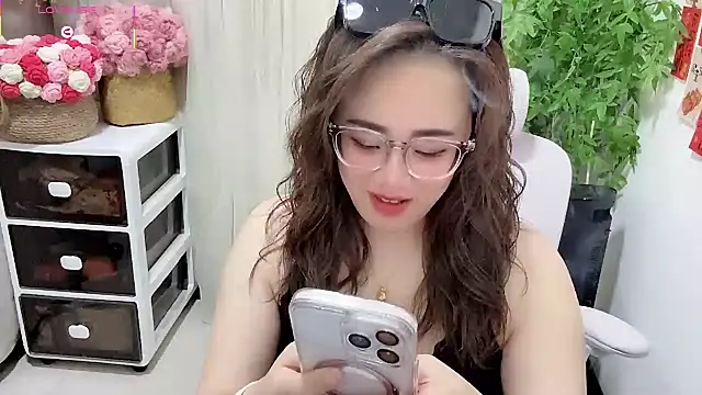 NEWONETO online show from July 11, 2026, 1:25 pm