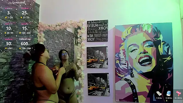 Snapshot of valery__star chatting on October 24, 2025, 1:29 pm valery star online show from October 24, 2025, 1:29 pm