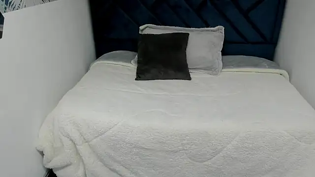 Valery More   online show from November 26, 2025, 12:17 pm