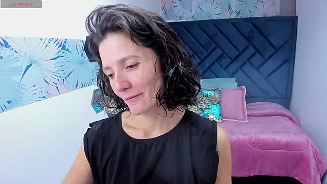 Valery More   online show from May 4, 2026, 1:07 pm