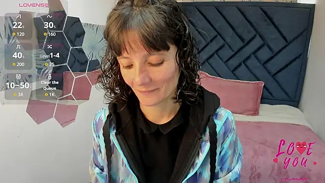 Valery More   online show from June 30, 2026, 1:45 pm