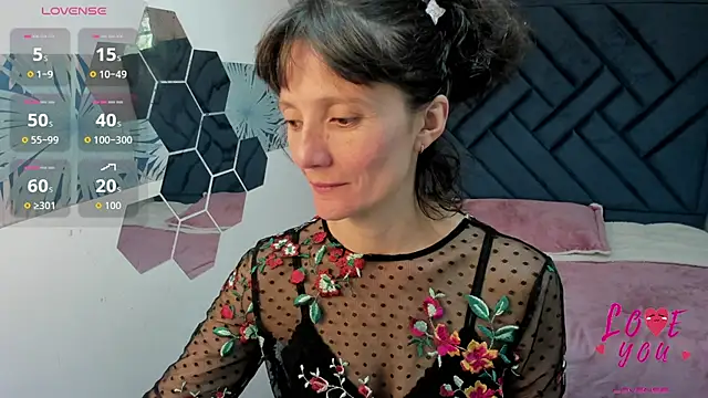 Valery More   online show from July 2, 2026, 1:17 pm