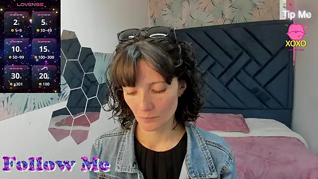 Valery More   online show from July 24, 2026, 1:09 pm