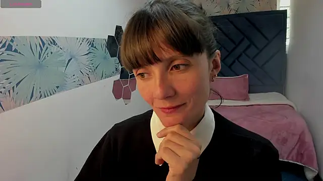 Valery More   online show from July 31, 2026, 3:11 pm