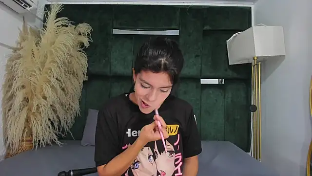 Snapshot of Misaki_Kai chatting on November 14, 2025, 5:39 am Misaki Kai online show from November 14, 2025, 5:39 am