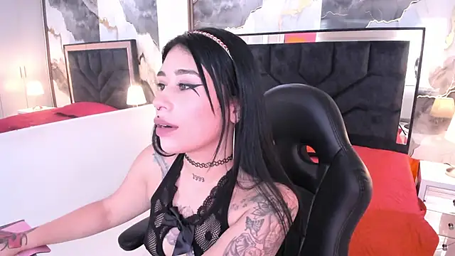 Snapshot of SusanVilla chatting on May 9, 2026, 7:41 pm SusanVilla online show from May 9, 2026, 7:41 pm