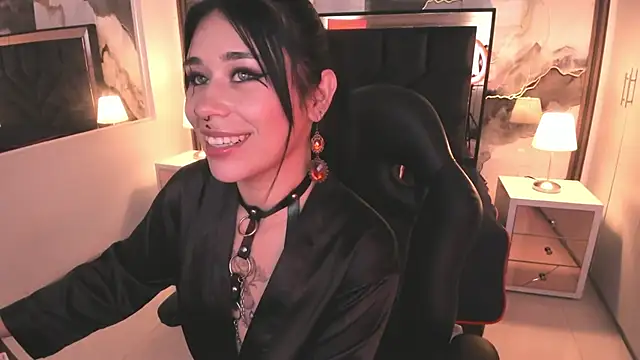 Snapshot of SusanVilla chatting on May 14, 2026, 7:53 pm SusanVilla online show from May 14, 2026, 7:53 pm