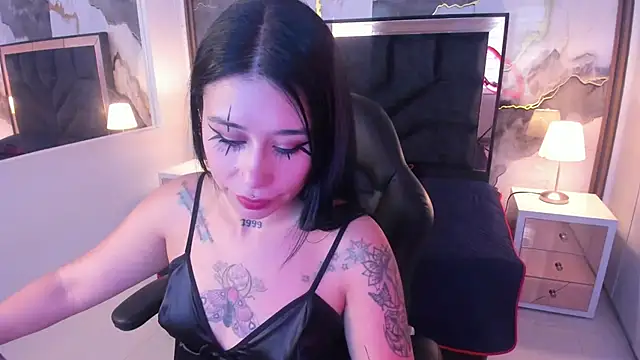 Snapshot of SusanVilla chatting on June 16, 2026, 8:11 pm SusanVilla online show from June 16, 2026, 8:11 pm