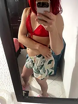 Snapshot of NICOLLE__12 chatting on October 6, 2025, 3:37 am NICOLLE 12 online show from October 6, 2025, 3:37 am