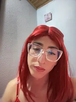 Snapshot of NICOLLE__12 chatting on October 22, 2025, 6:40 pm NICOLLE 12 online show from October 22, 2025, 6:40 pm