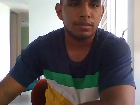 Snapshot of jesusacastrop25 chatting on May 14, 2026, 4:03 pm jesusacastrop25 online show from May 14, 2026, 4:03 pm