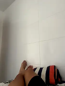 Snapshot of MCLZK chatting on November 6, 2025, 5:58 pm MCLZK online show from November 6, 2025, 5:58 pm