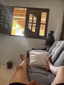 Snapshot of MCLZK chatting on December 5, 2025, 5:31 pm MCLZK online show from December 5, 2025, 5:31 pm