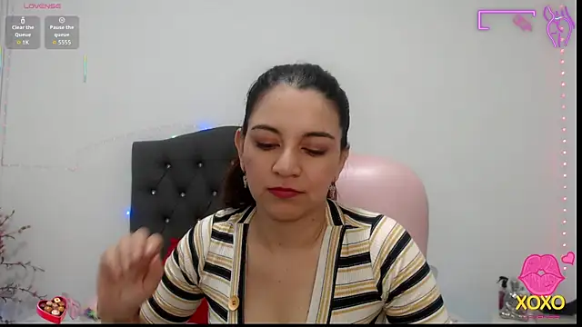 Snapshot of astrolover_ chatting on October 8, 2025, 2:53 am astrolover online show from October 8, 2025, 2:53 am