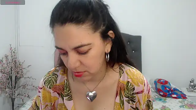 Snapshot of astrolover_ chatting on October 30, 2025, 2:57 am astrolover online show from October 30, 2025, 2:57 am