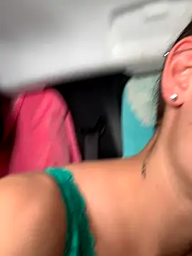 GoldenPussy1329 online show from October 10, 2025, 2:16 pm