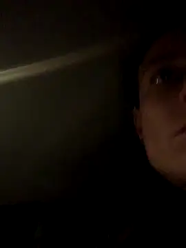 GoldenPussy1329 online show from November 9, 2025, 9:35 pm