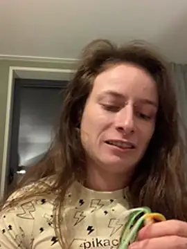 GoldenPussy1329 online show from January 10, 2026, 10:47 pm