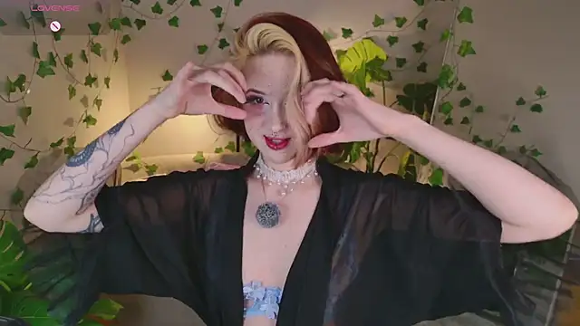 luna son online show from July 19, 2026, 9:51 pm