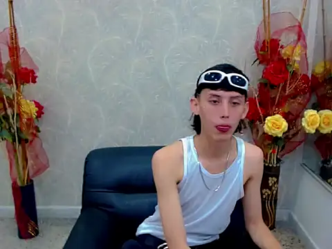 thaigo twink38 online show from October 1, 2025, 3:23 am