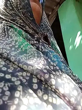 Snapshot of Na_shreya chatting on February 26, 2026, 5:28 am Na shreya online show from February 26, 2026, 5:28 am