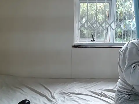 Snapshot of HornyBabe06 chatting on October 13, 2025, 5:07 am HornyBabe06 online show from October 13, 2025, 5:07 am