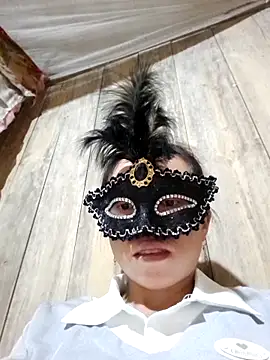 Snapshot of Tuyet_xx chatting on October 2, 2025, 9:44 pm Tuyet xx online show from October 2, 2025, 9:44 pm