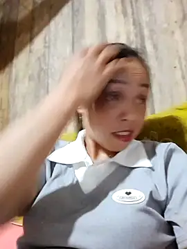 Snapshot of Tuyet_xx chatting on October 4, 2025, 1:58 am Tuyet xx online show from October 4, 2025, 1:58 am