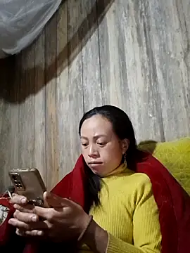 Snapshot of Tuyet_xx chatting on December 4, 2025, 10:40 pm Tuyet xx online show from December 4, 2025, 10:40 pm