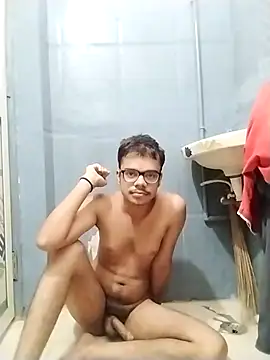 Snapshot of sexybobby13 chatting on October 8, 2025, 9:07 am sexybobby13 online show from October 8, 2025, 9:07 am