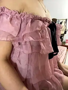 Snapshot of lee_ly chatting on November 19, 2025, 2:28 pm lee ly online show from November 19, 2025, 2:28 pm