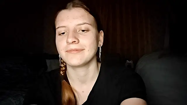 Snapshot of LynteriLain chatting on October 26, 2025, 8:37 pm LynteriLain online show from October 26, 2025, 8:37 pm