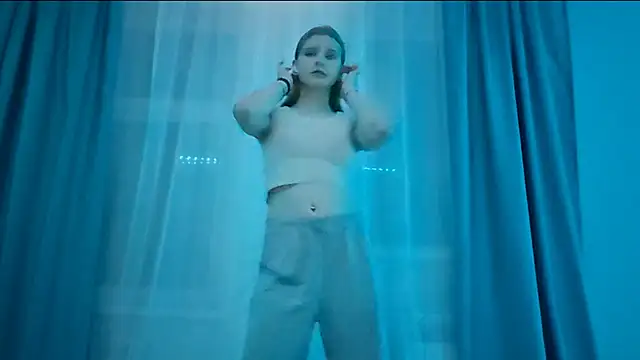 Snapshot of LynteriLain chatting on November 20, 2025, 8:30 pm LynteriLain online show from November 20, 2025, 8:30 pm