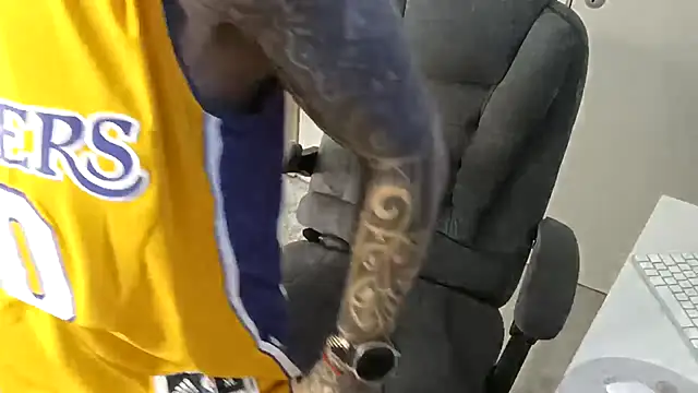 Snapshot of Jockstrap3x chatting on October 9, 2025, 11:52 am Jockstrap3x online show from October 9, 2025, 11:52 am