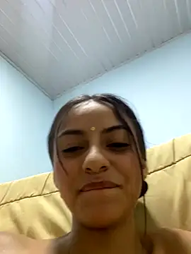 Snapshot of miluwatson chatting on November 20, 2025, 2:34 am miluwatson online show from November 20, 2025, 2:34 am