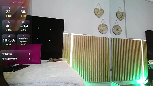 chloe  Jones  online show from March 10, 2026, 1:05 pm