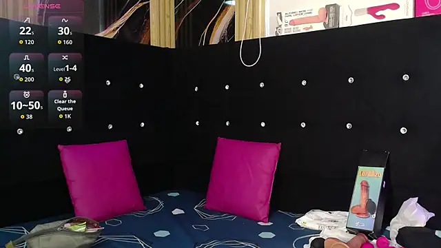 Snapshot of chloe__Jones_ chatting on July 21, 2026, 1:24 pm chloe Jones online show from July 21, 2026, 1:24 pm