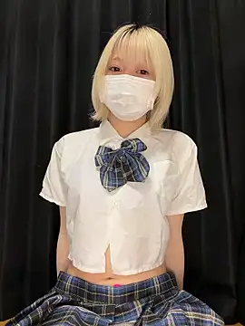 Snapshot of Nyamo-chan chatting on June 2, 2026, 3:25 pm Nyamo-chan online show from June 2, 2026, 3:25 pm
