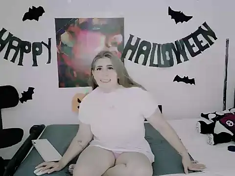 Snapshot of Aisha-Smith69 chatting on October 27, 2025, 8:02 pm Aisha-Smith69 online show from October 27, 2025, 8:02 pm