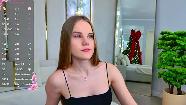 Lili Lohan online show from November 26, 2025, 5:03 pm