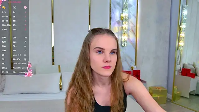 Lili Lohan online show from December 5, 2025, 5:09 pm