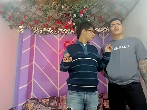 nexusboyhot online show from October 5, 2025, 7:23 pm